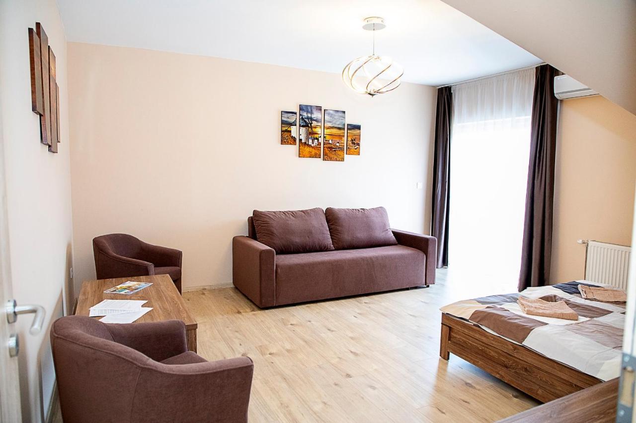 Lux Apartman Buek Exterior foto