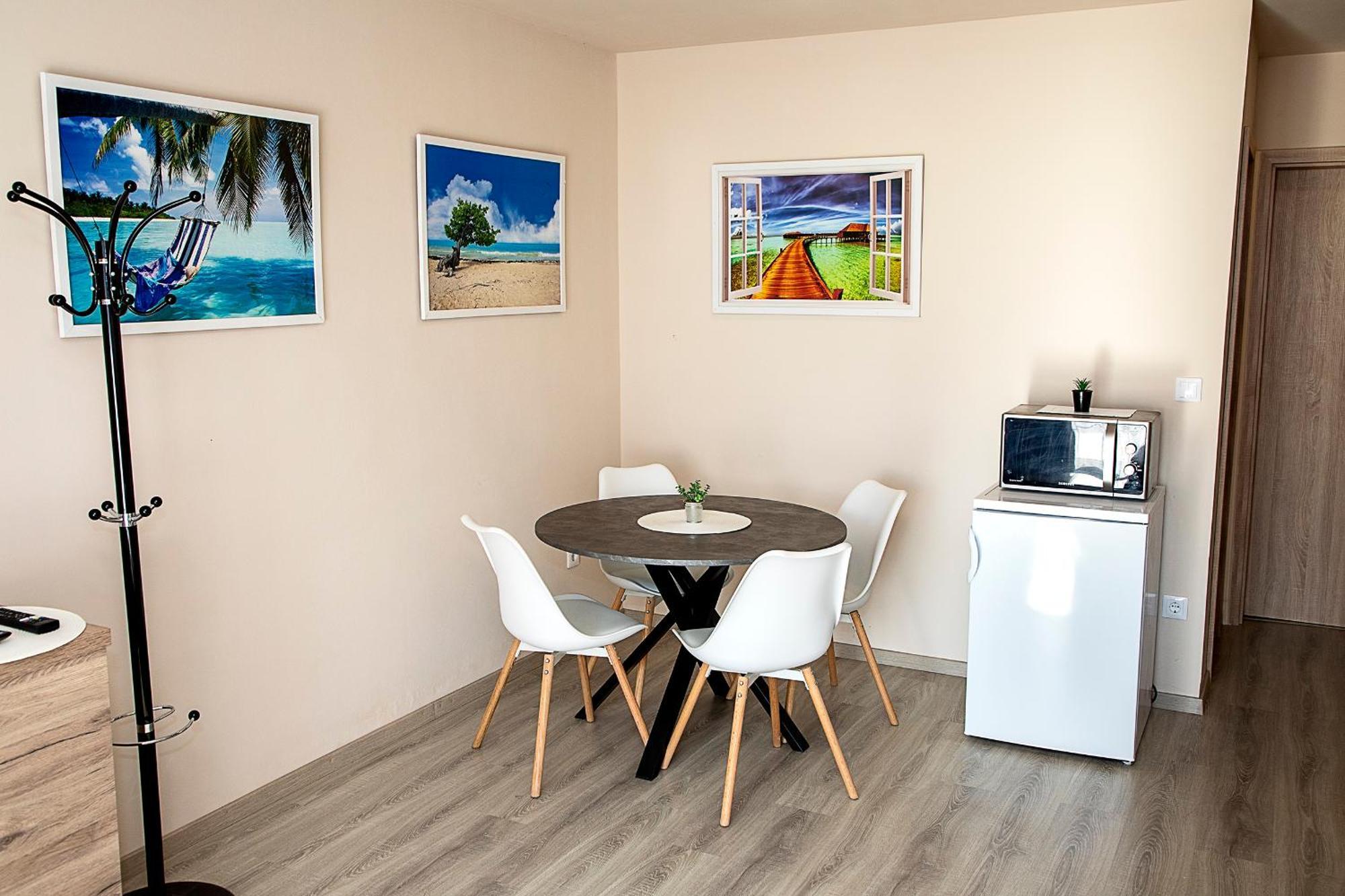 Lux Apartman Buek Exterior foto