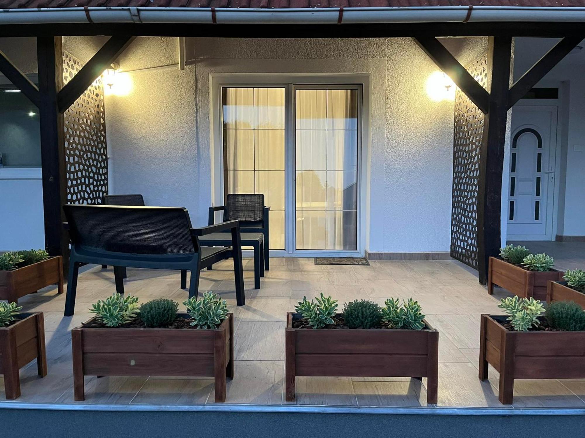 Lux Apartman Buek Exterior foto